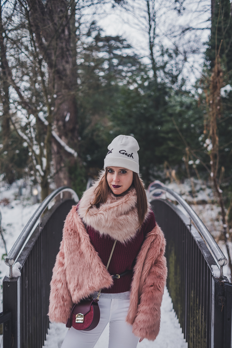 How to dress in the snow  Spoiler: pink is the way